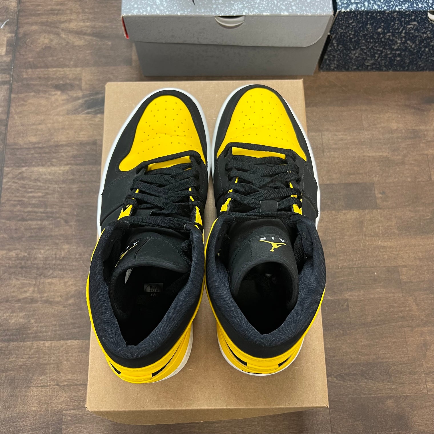 New Love Jordan 1 Mid (USED, No Box)