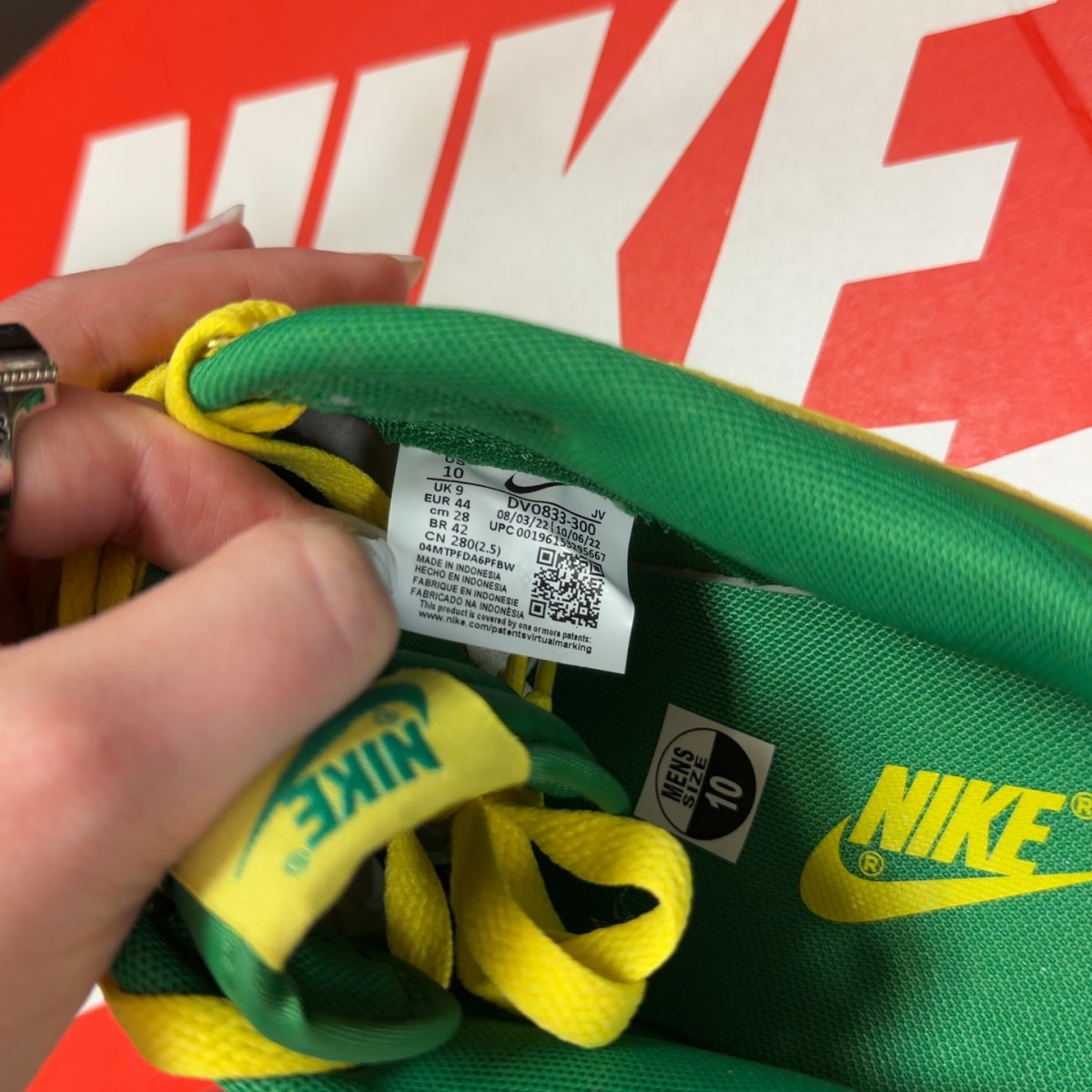 Nike Dunk Low Retro Reverse Brazil Size 10 - Image 8