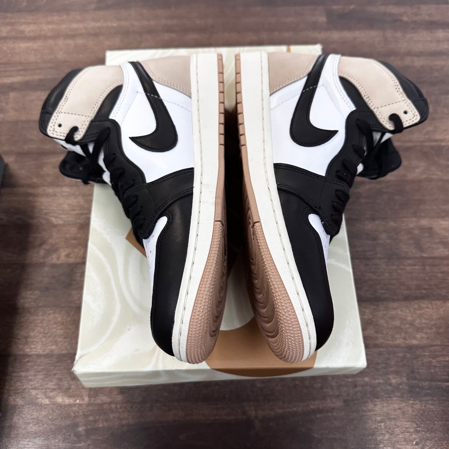 Latte Jordan 1 High (W) (USED)