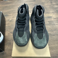Onyx QNTM Adidas Yeezy (USED, No Box)