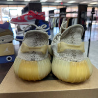 Light Yeezy 350 (USED)