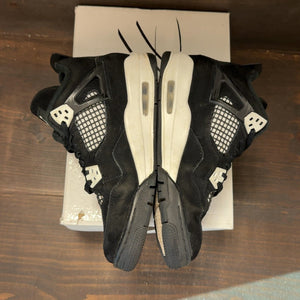 Jordan 4 Retro White Thunder (GS) Size 7Y (Pre-Owned) - aux