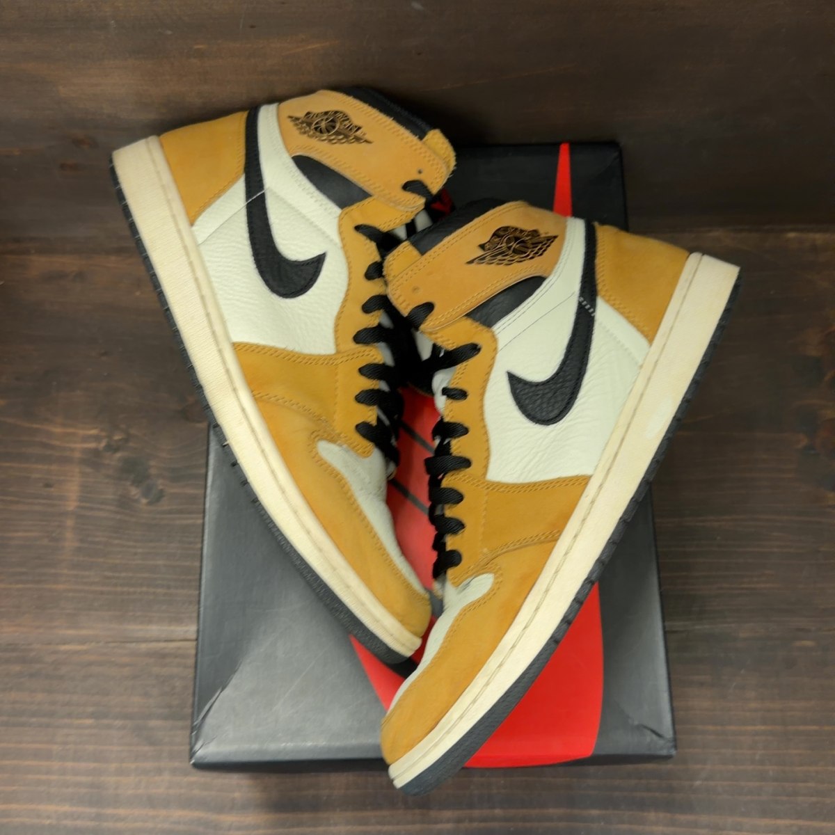 Jordan 1 Retro High Rookie of the Year Size 11.5 (Pre-Owned) - Image 2