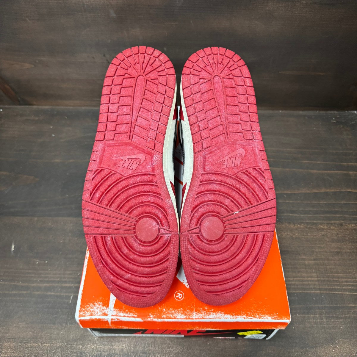 Jordan 1 Retro High OG Chicago Lost and Found - Image 6