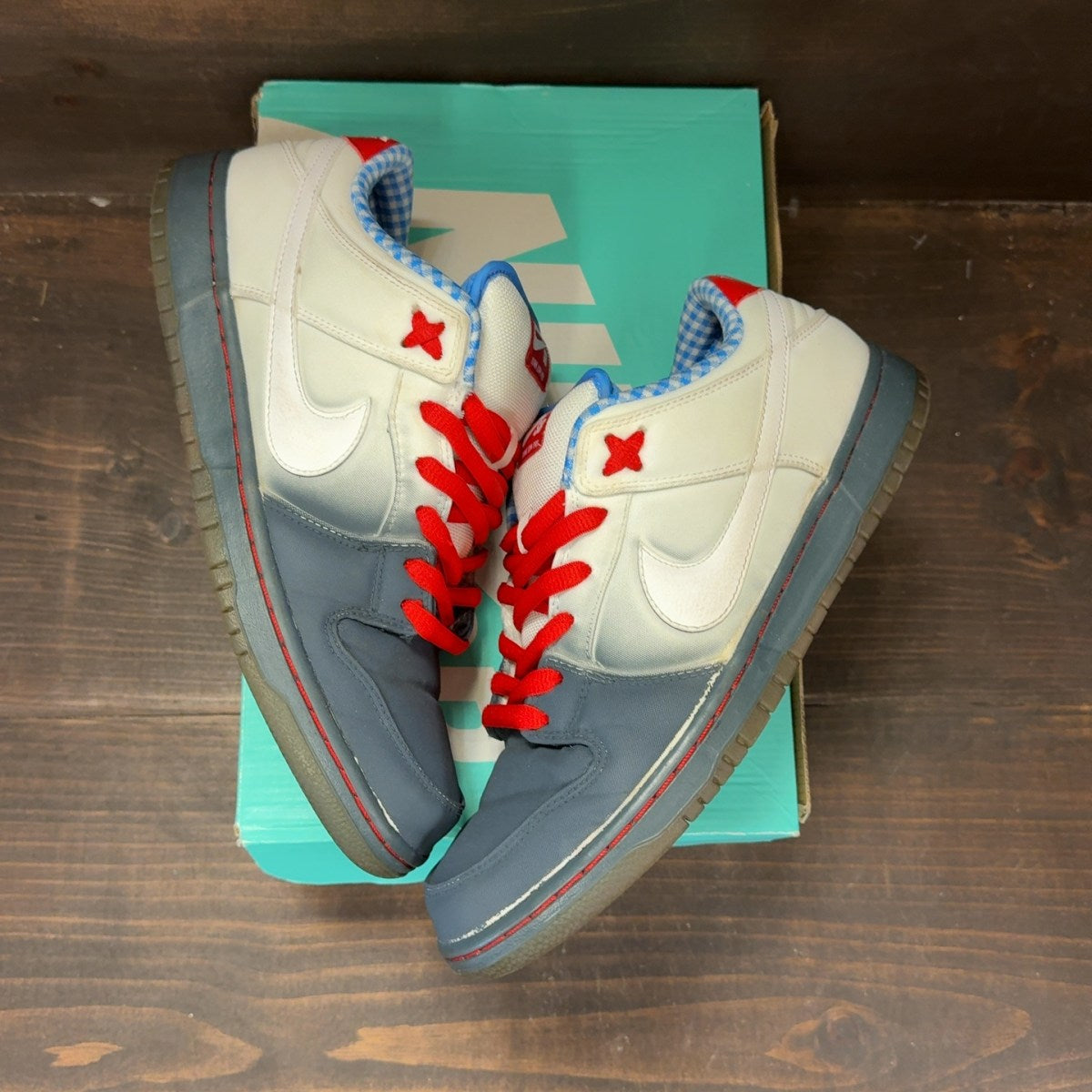 Nike SB Dunk Low Dorothy - Image 2