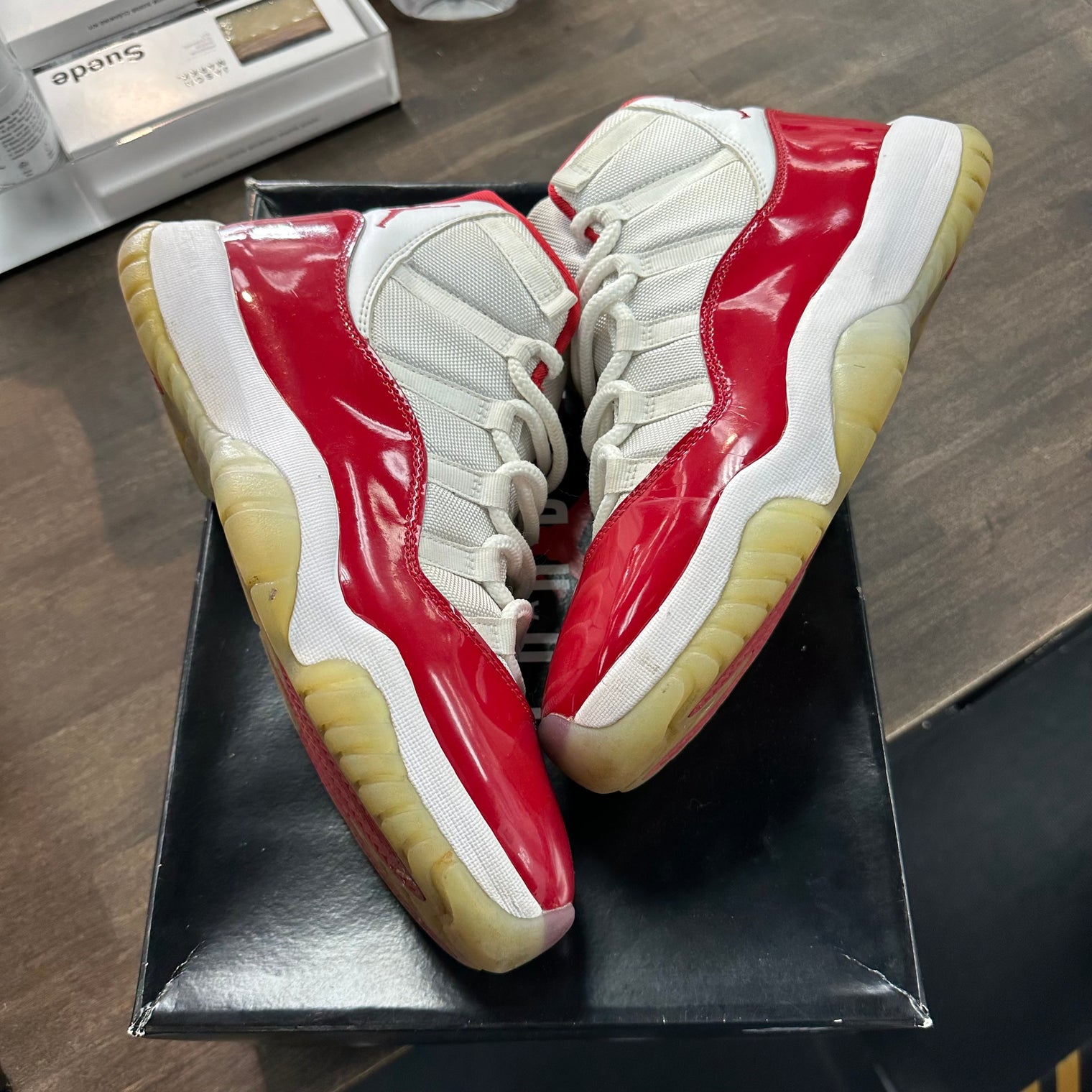 Cherry Jordan 11 (USED)