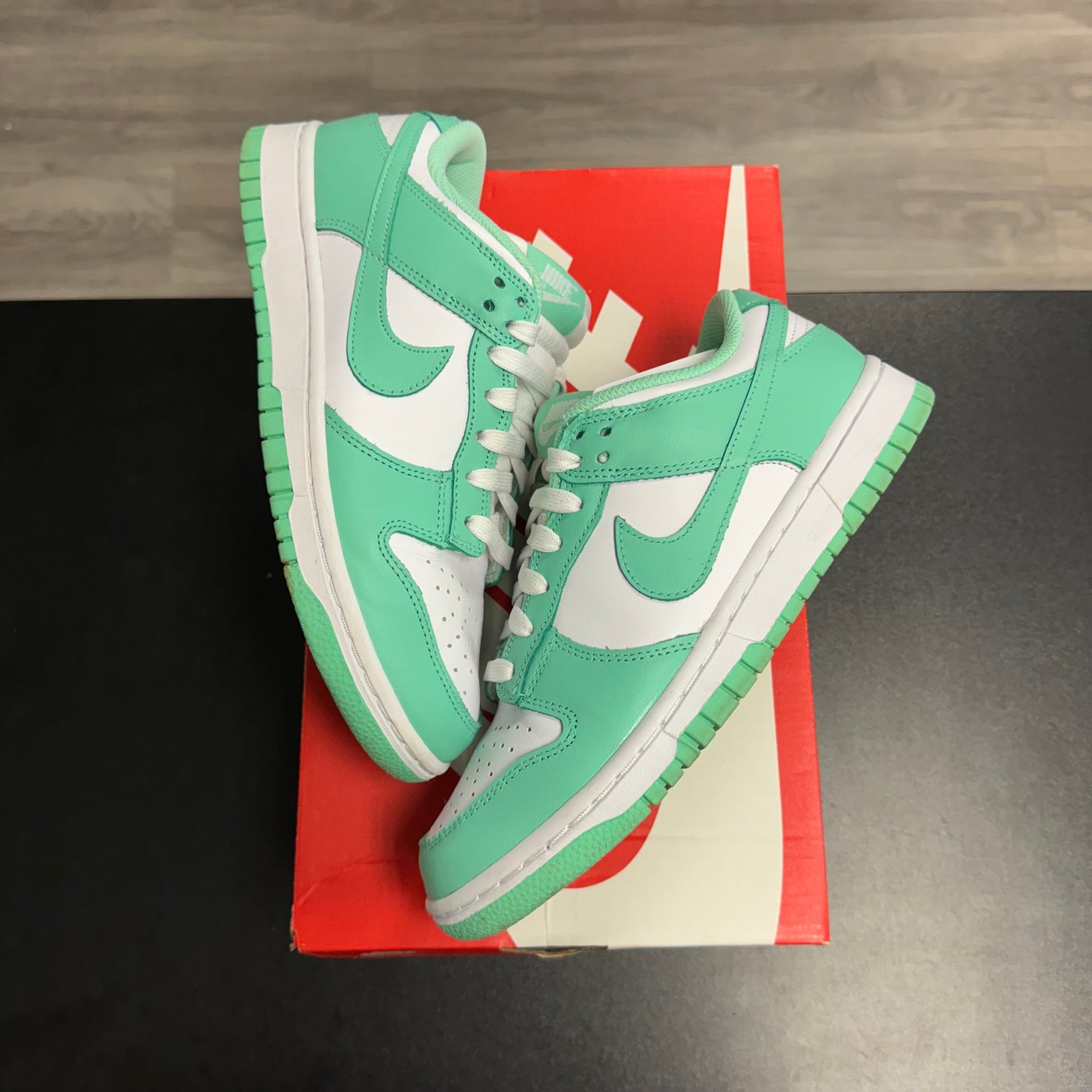 Green Glow Dunk Low (USED)