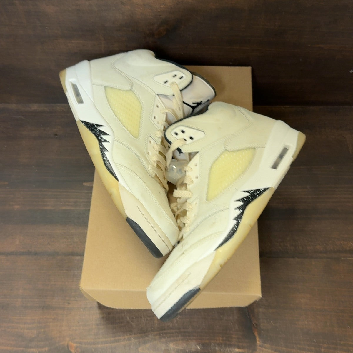 Jordan 5 Retro SE Sail Size 10 (Pre-Owned) - Image 2