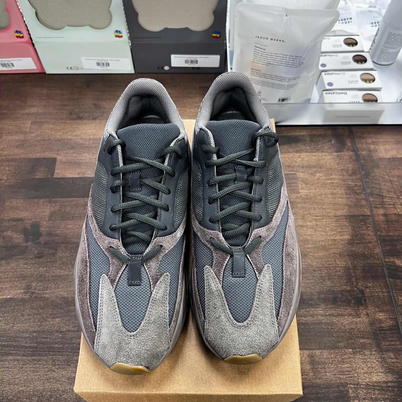 Mauve Yeezy 700 V1 (USED,NO BOX)