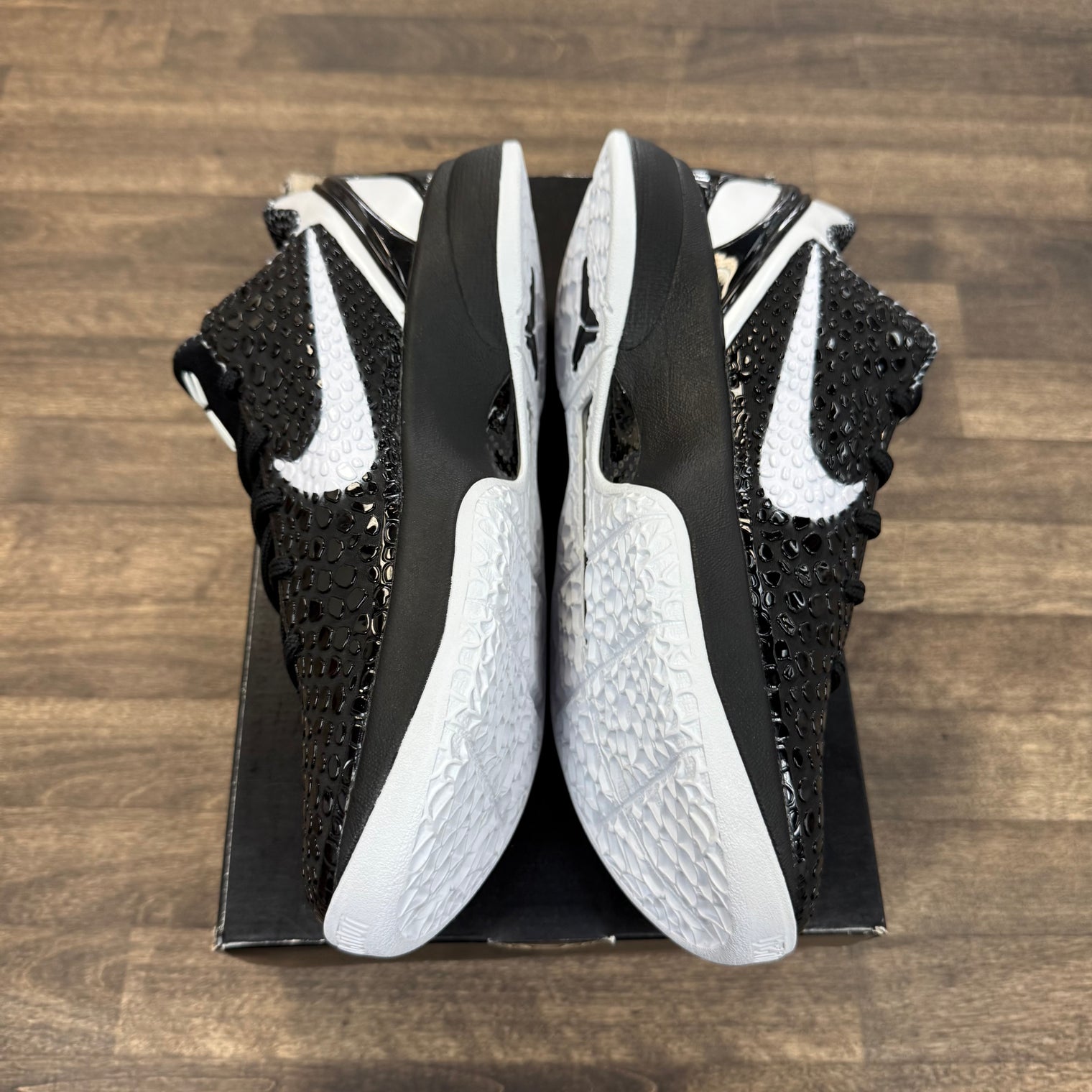 Mambacita Sweet 16 Kobe 6 Protro (Tried On)