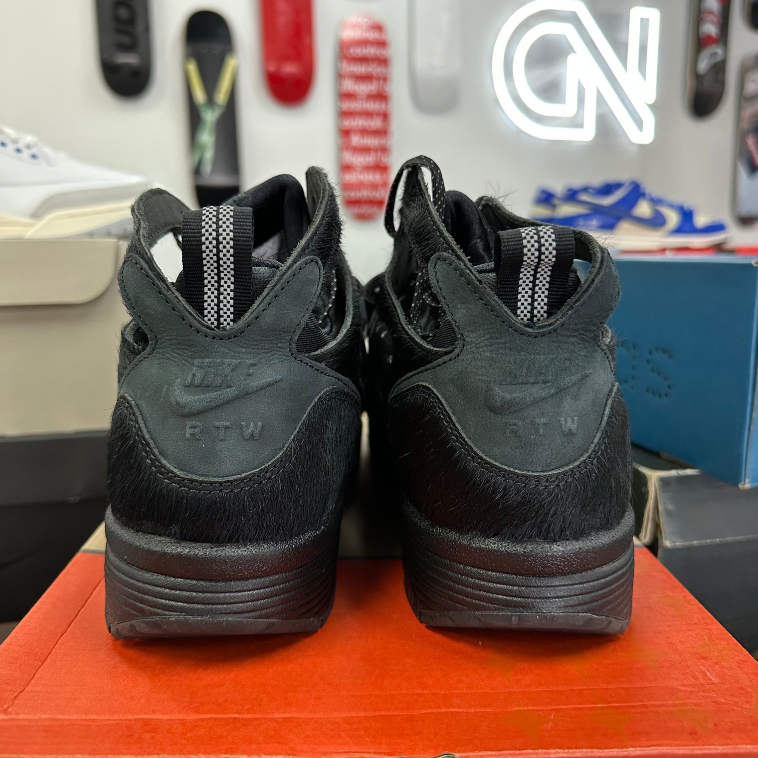 Cortiez Black Nike Air Trainer Huarache (USED)