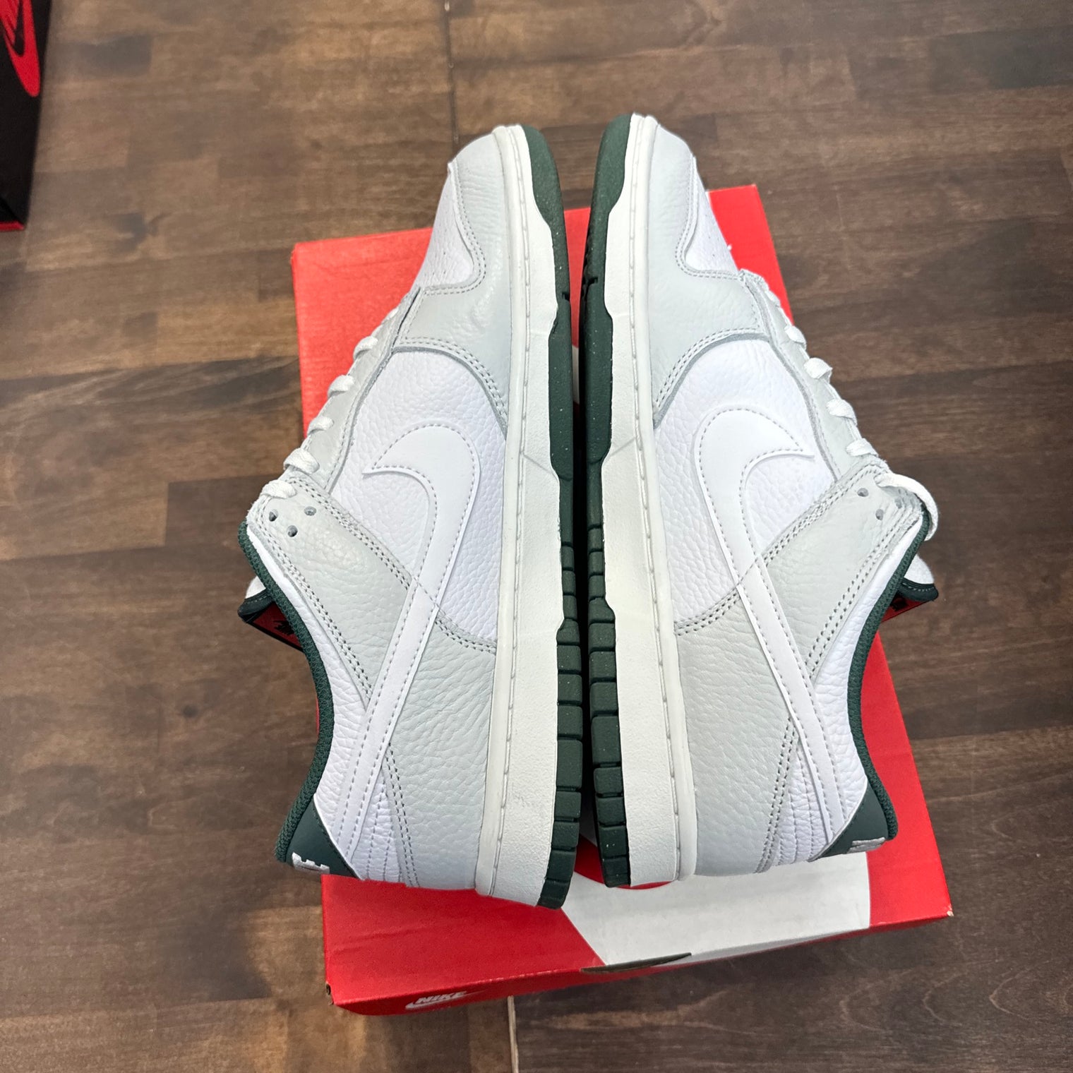 Photon Dust Vintage Green Dunk Low (USED)