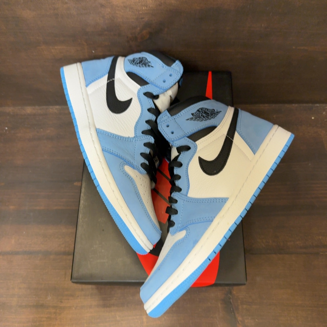 Jordan 1 Retro High OG University Blue Size 8.5 (Pre-Owned)
