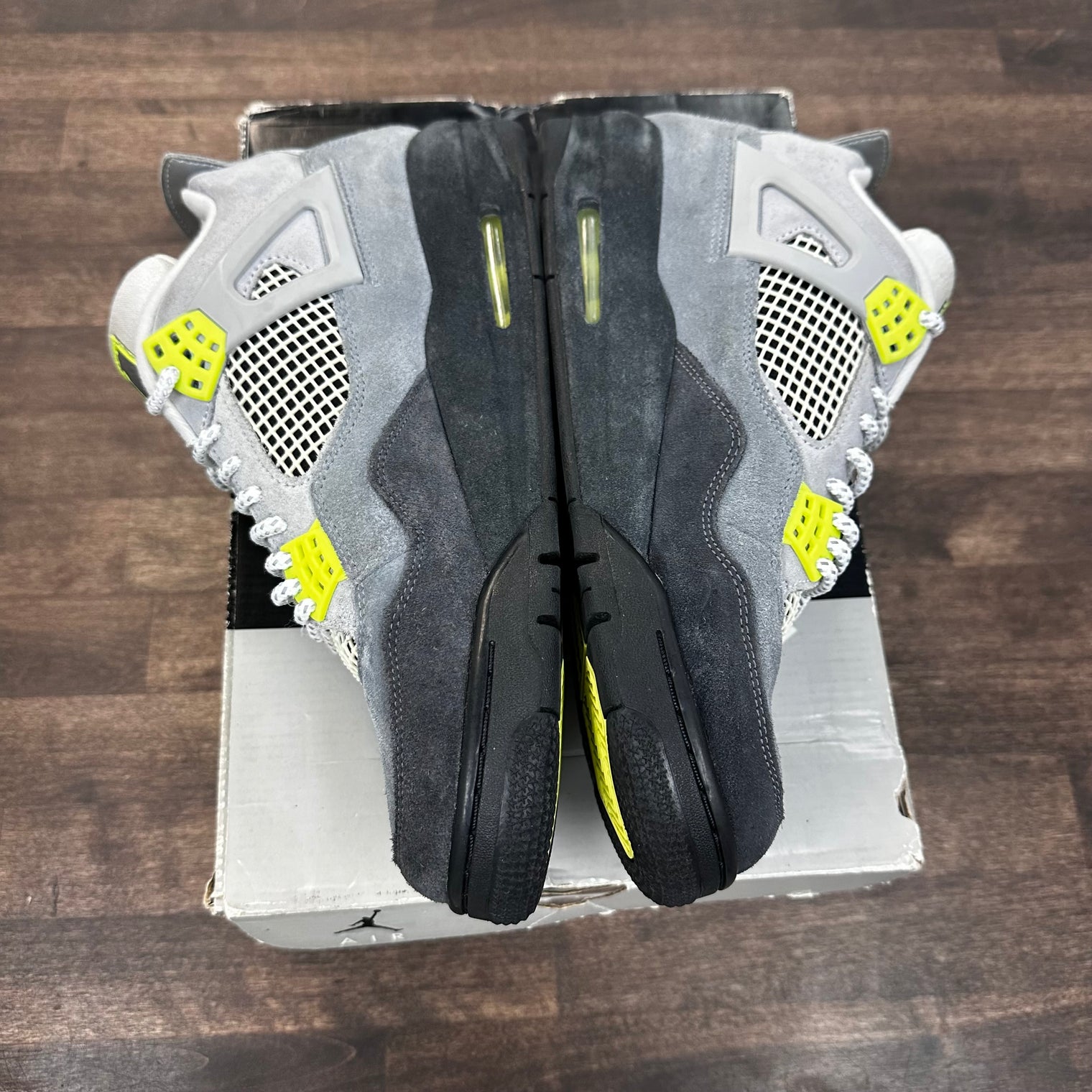 Neon 95 Jordan 4 Retro (USED)