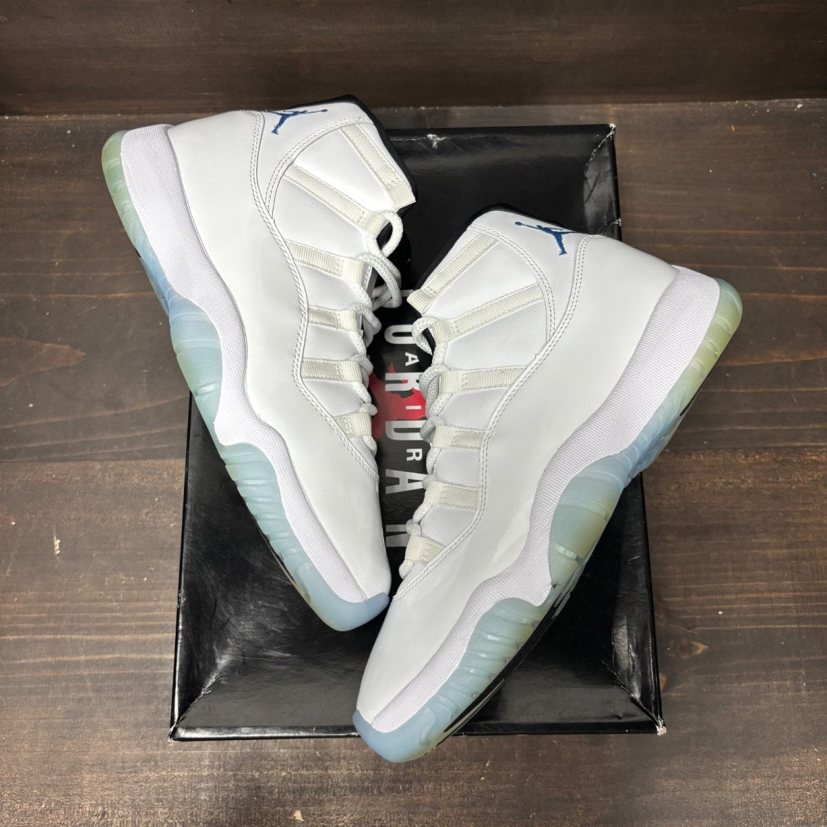 Jordan 11 Retro Legend Blue (2024) - Image 2