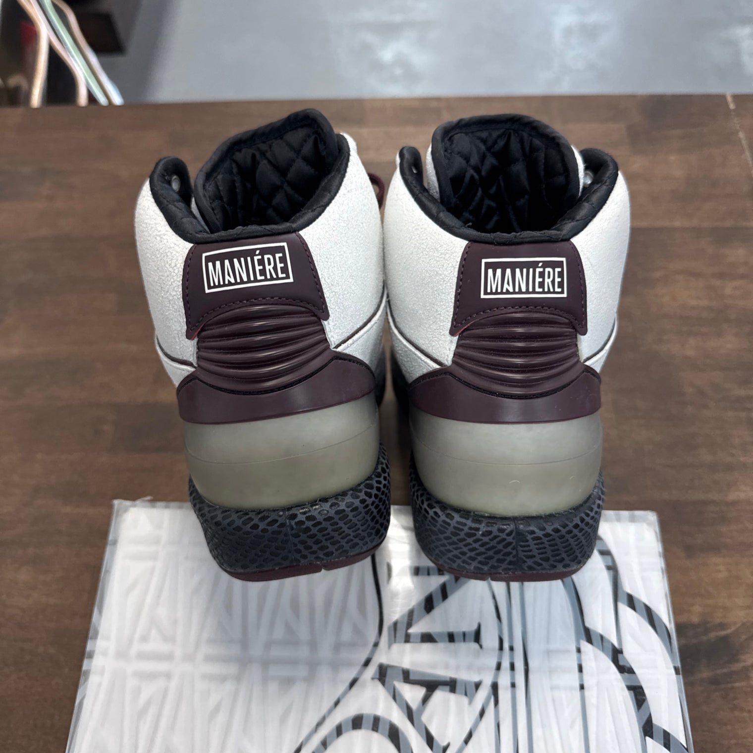 A Ma Maniere Jordan 2 (USED)