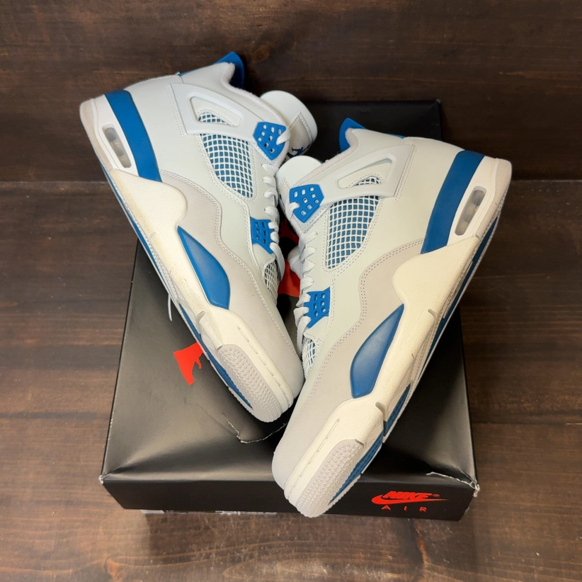 Jordan 4 Retro Military Blue (2024) - Image 2