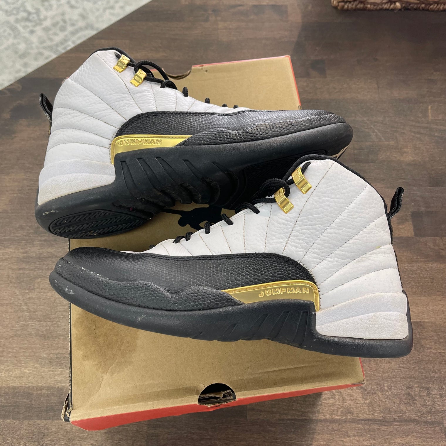 Royalty Taxi Jordan 12 (USED)