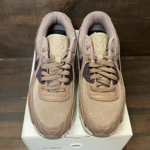Nike Air Max 90 Unlocked By You Size 8 (Pre-Owned) - Image 3