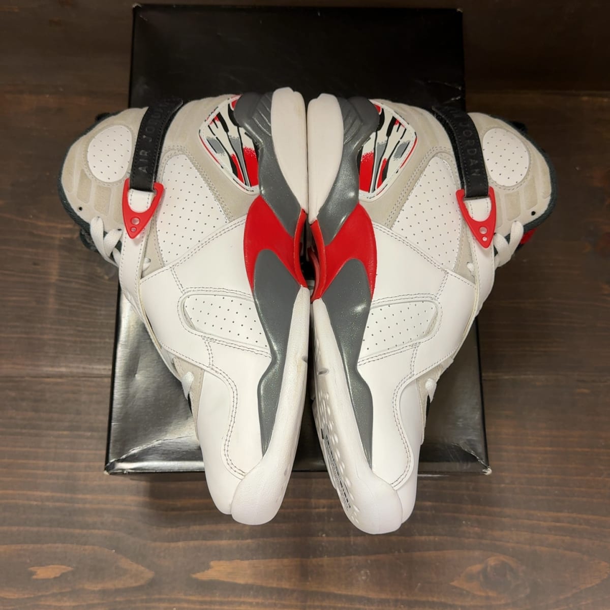 Jordan 8 Retro White True Red (2025) Size 9 (Pre-Owned) - aux