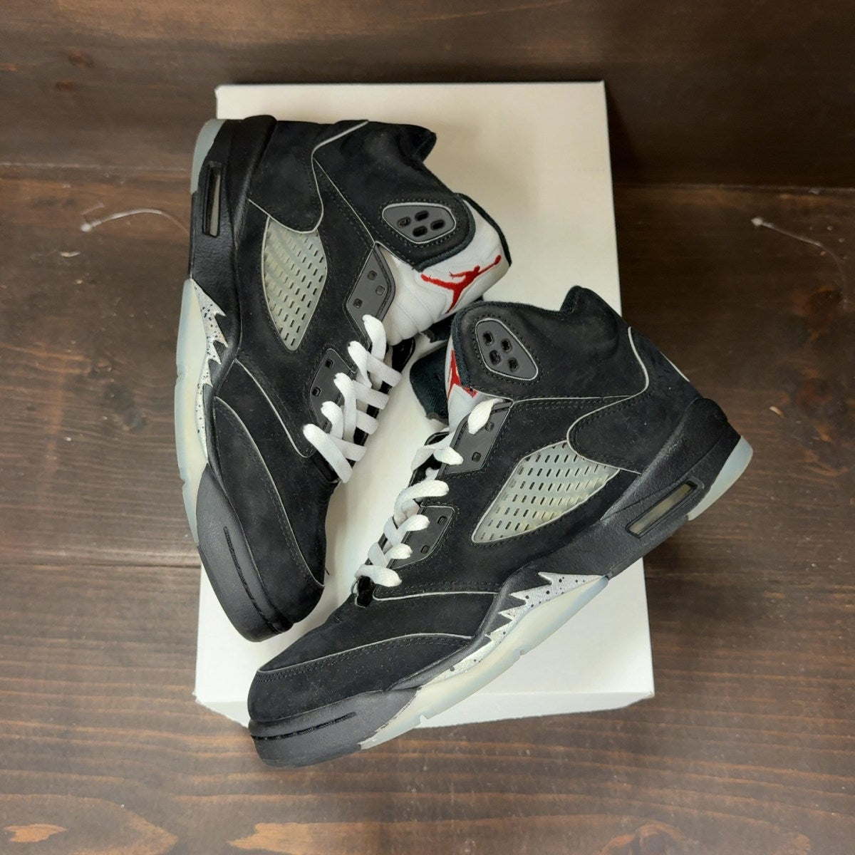 Jordan 5 Retro OG Black Metallic Reimagined (GS) Size 7Y (Pre-Owned) - Image 2