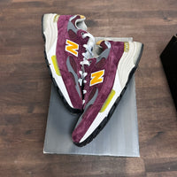 Burgundy Gold New Balance 992 (USED)