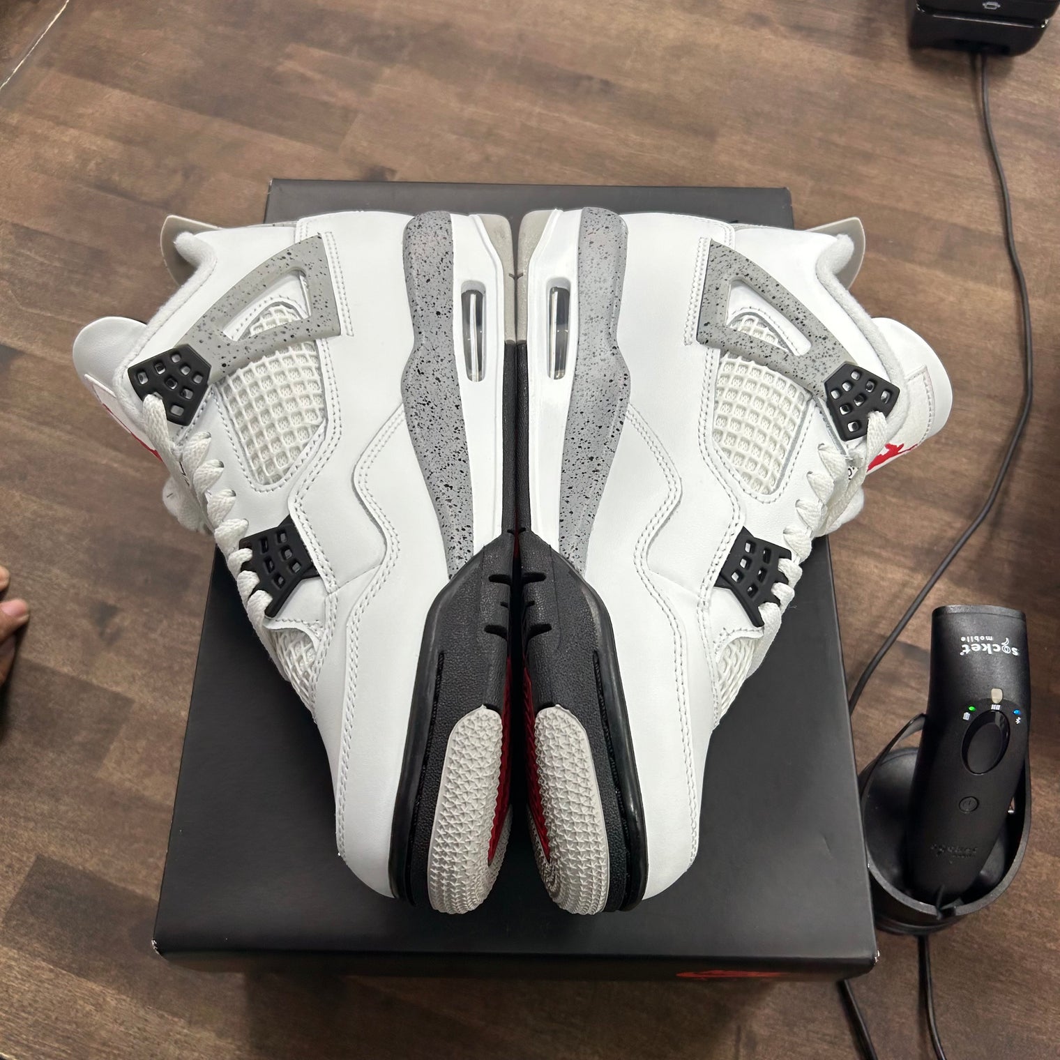 White Cement Jordan 4 (2025) (USED)