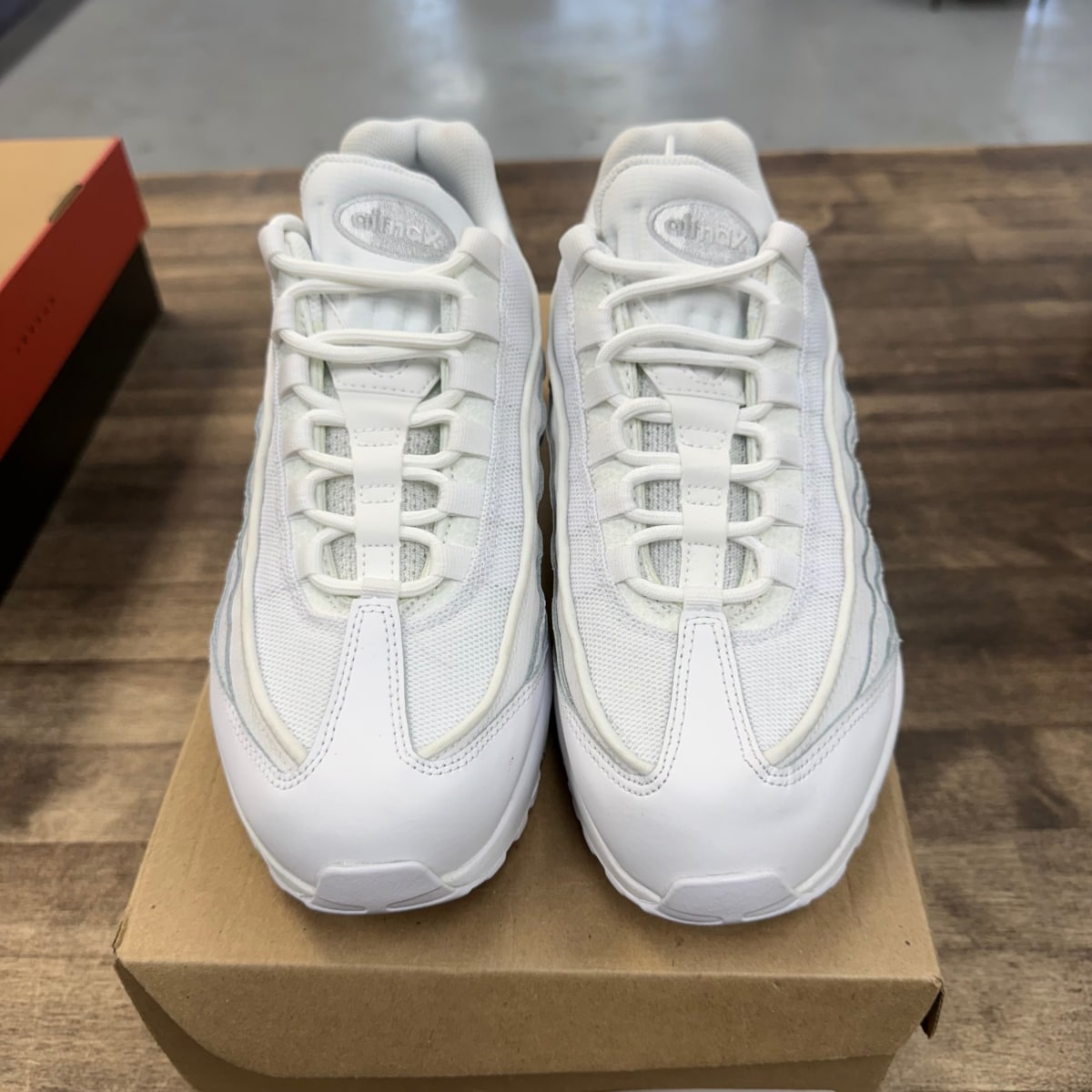 Nike Air Max 95 Essential White Grey Fog Size 9.5 (Pre-Owned) - Image 3
