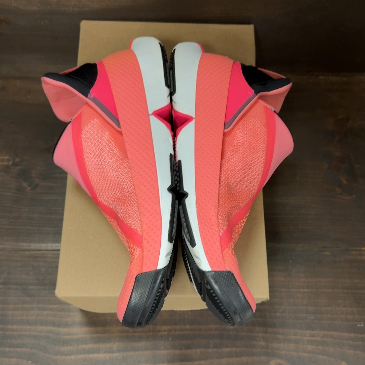 Nike Go FlyEase Pink Gaze Size 10 (Pre-Owned) - Image 4