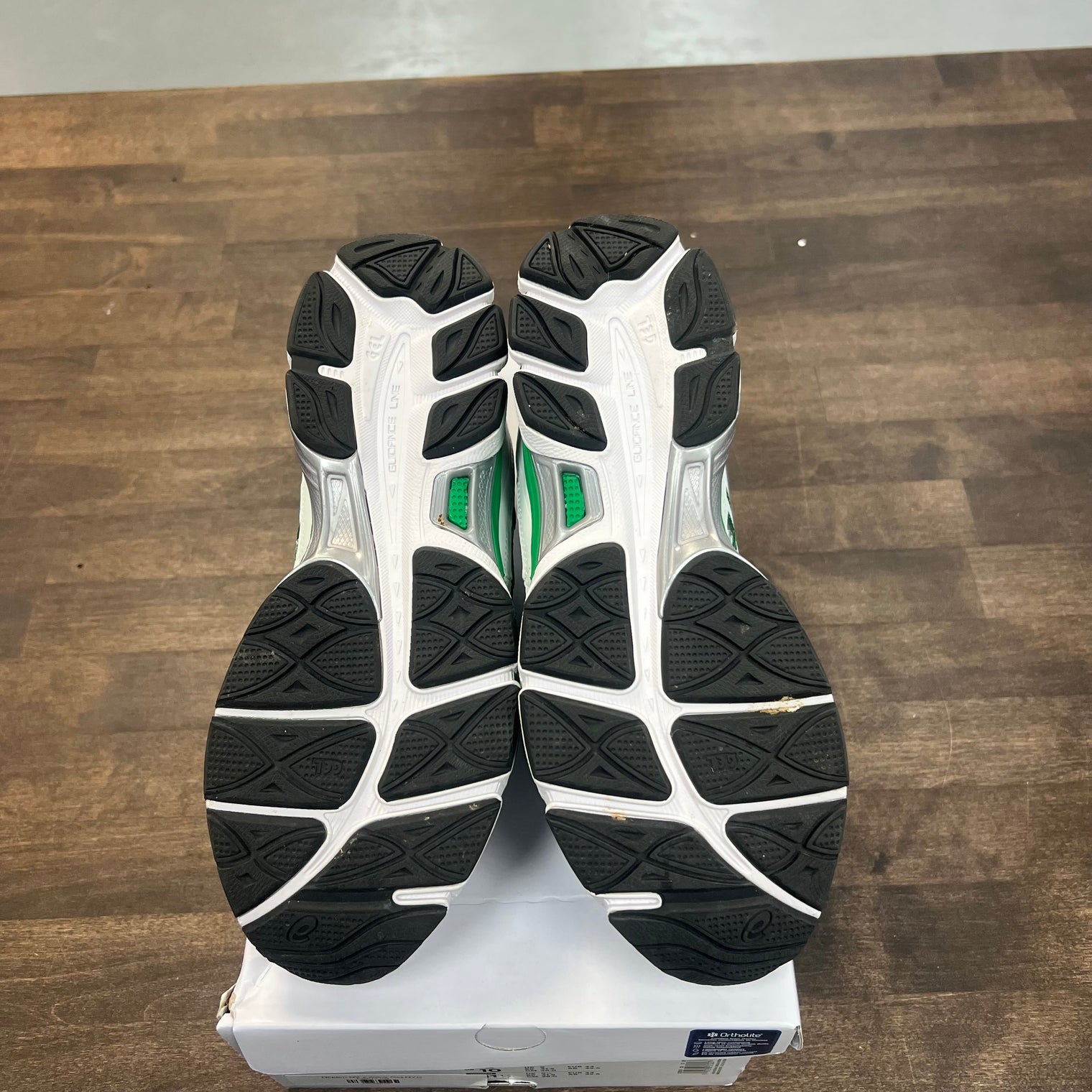 Hidden NY Asics gel NYC (USED)