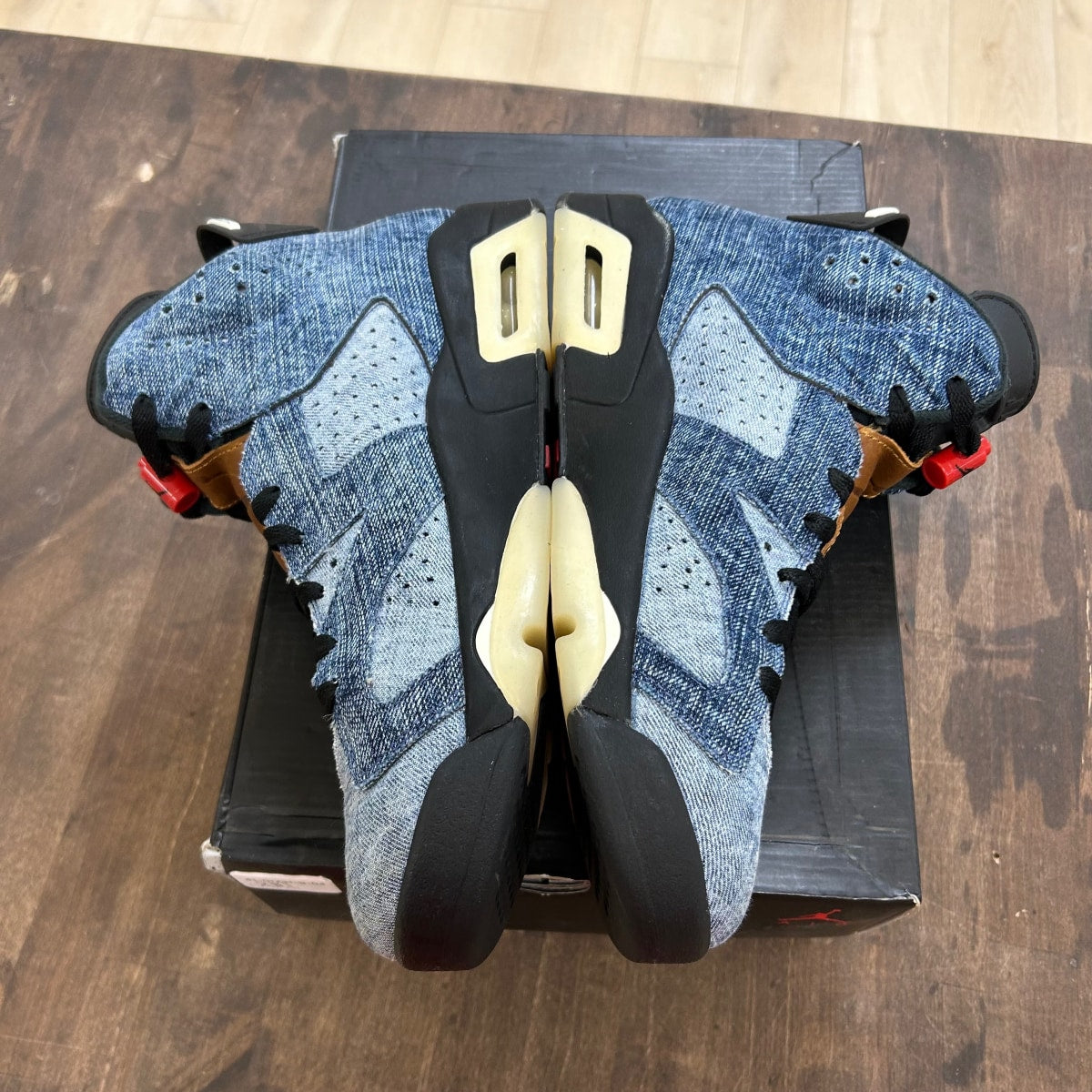 Jordan 6 Retro Washed Denim - Image 3