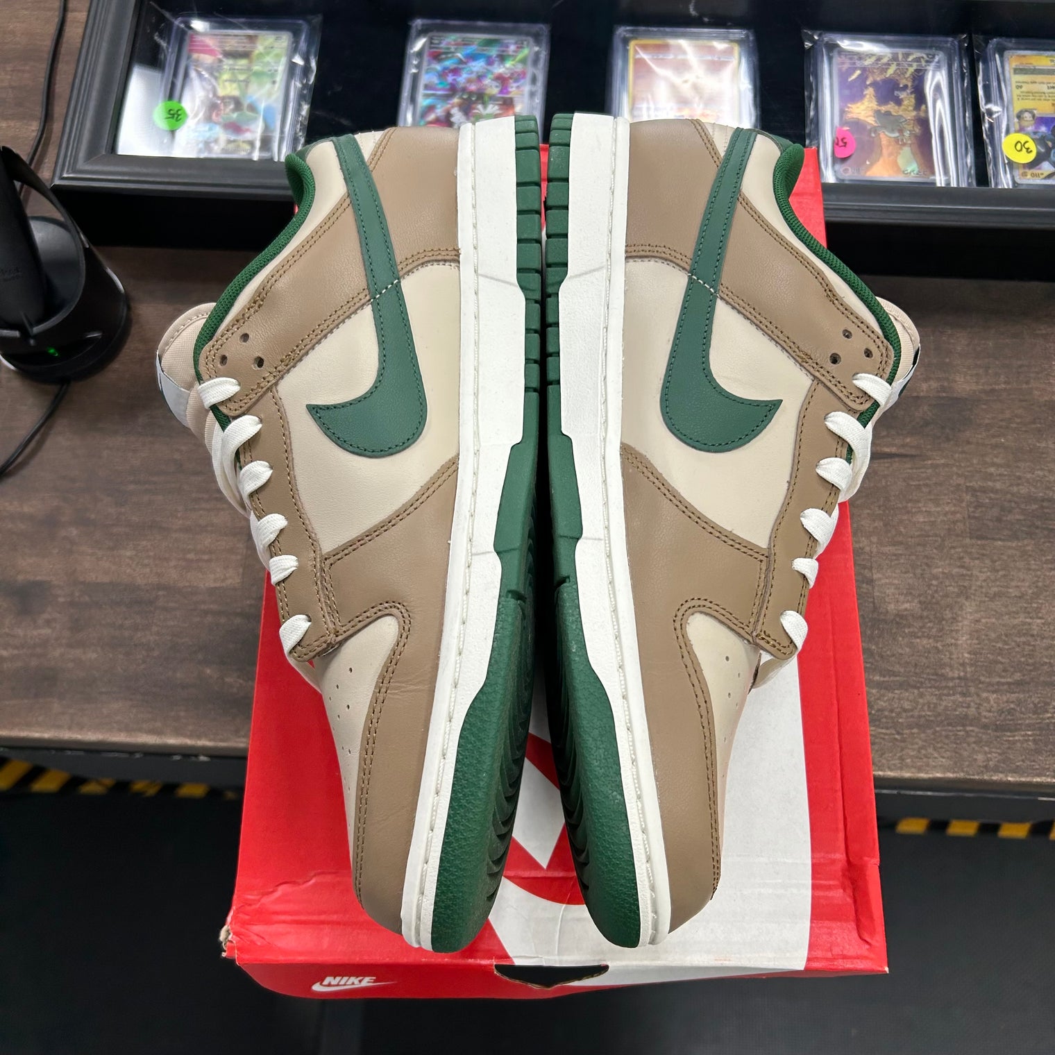 Rattan Gorge Green Dunk Low Retro (USED)