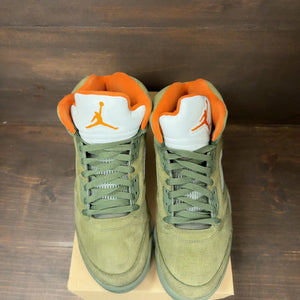 Jordan 5 Retro Olive (2024) Size 10.5 (Pre-Owned) - Image 3