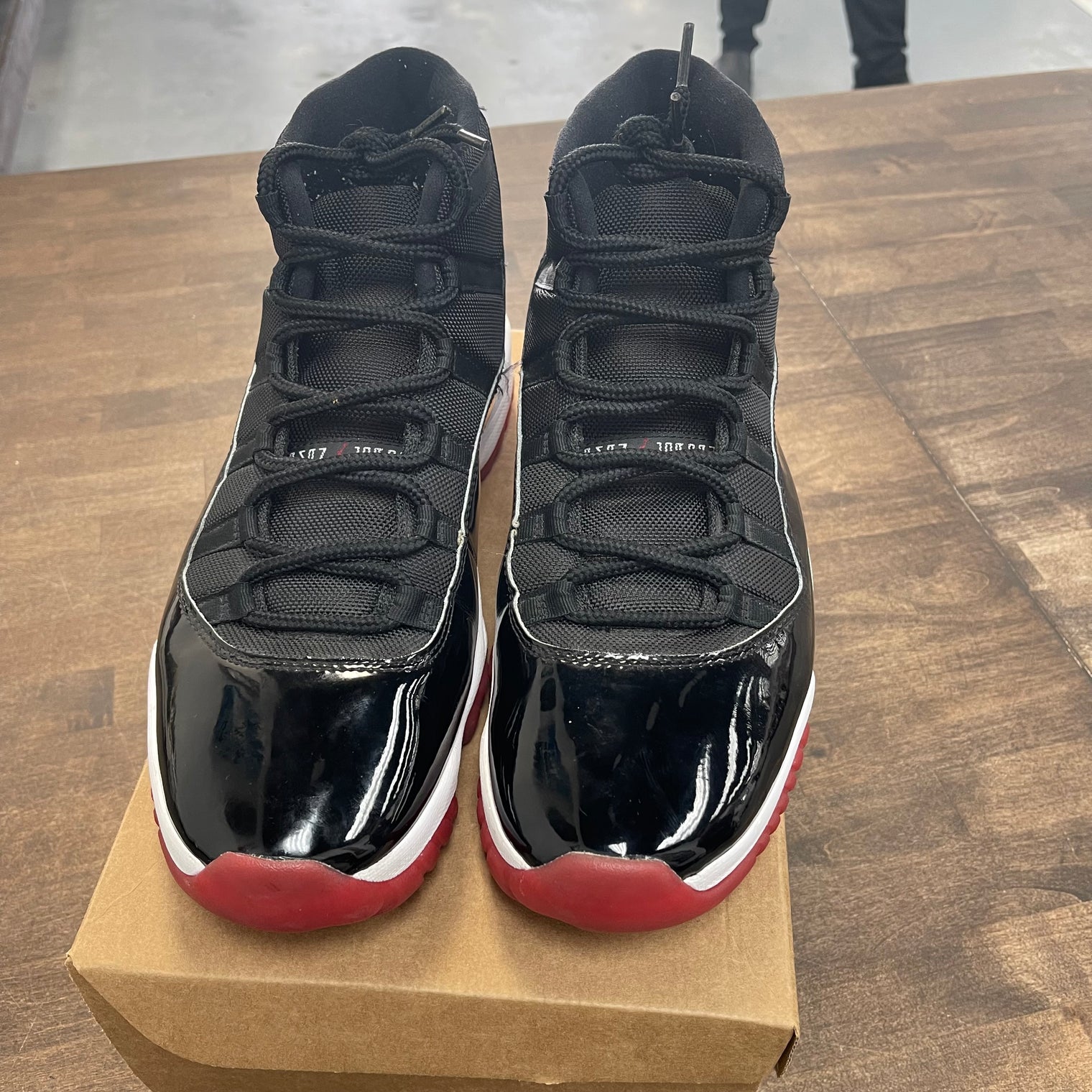 Bred Jordan 11 (2019) (USED,No Box)