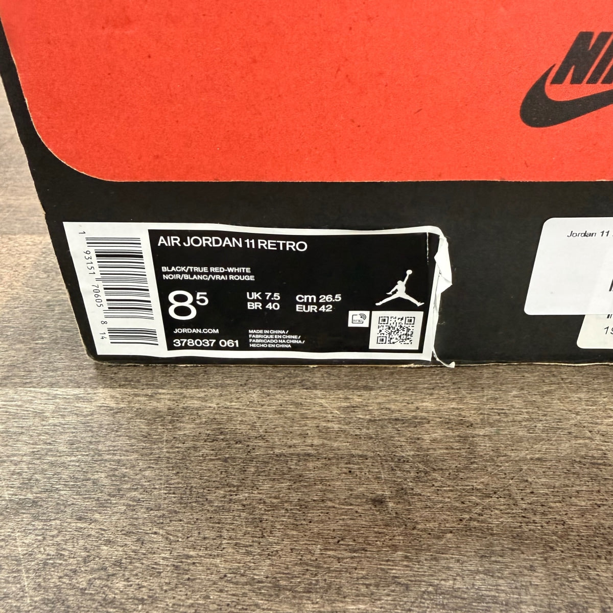 Jordan 11 Retro Playoffs Bred (2019) Size 8.5 (Pre-Owned) - Image 6