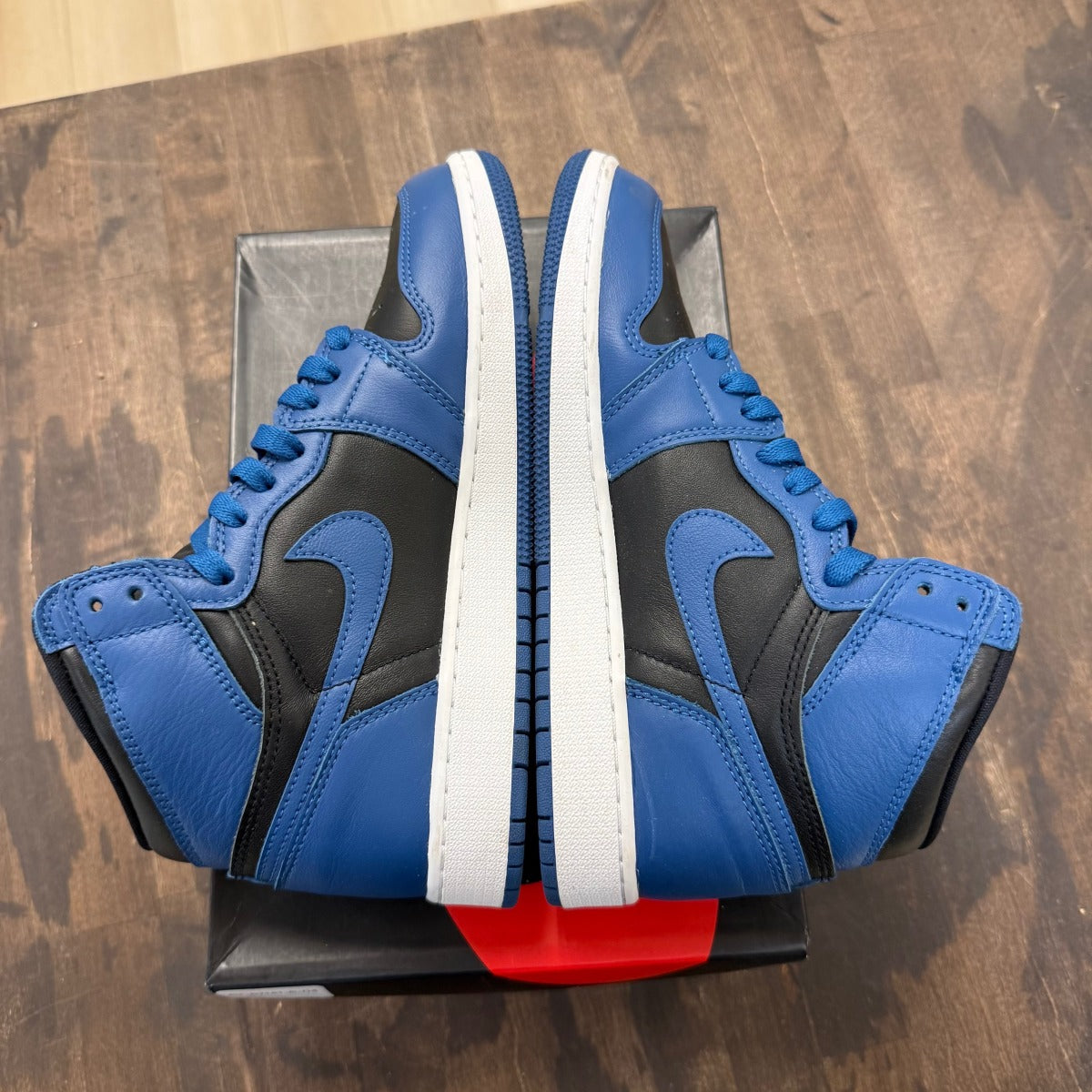 Jordan 1 Retro High OG Dark Marina Blue (GS) Size 6.5Y (Pre-Owned) - Image 4