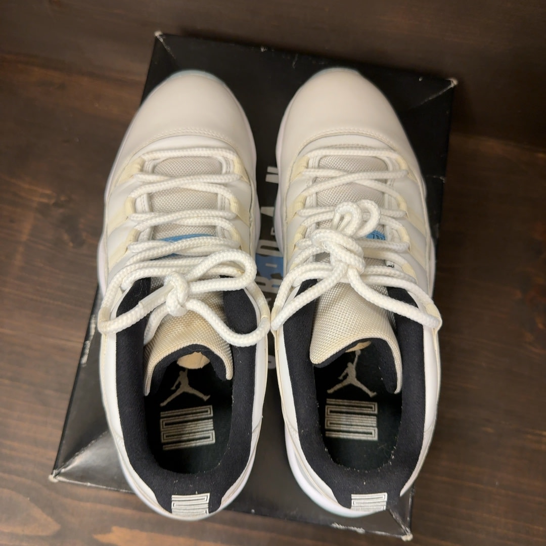 Jordan 11 Retro Low Legend Blue Size 10 (Pre-Owned)