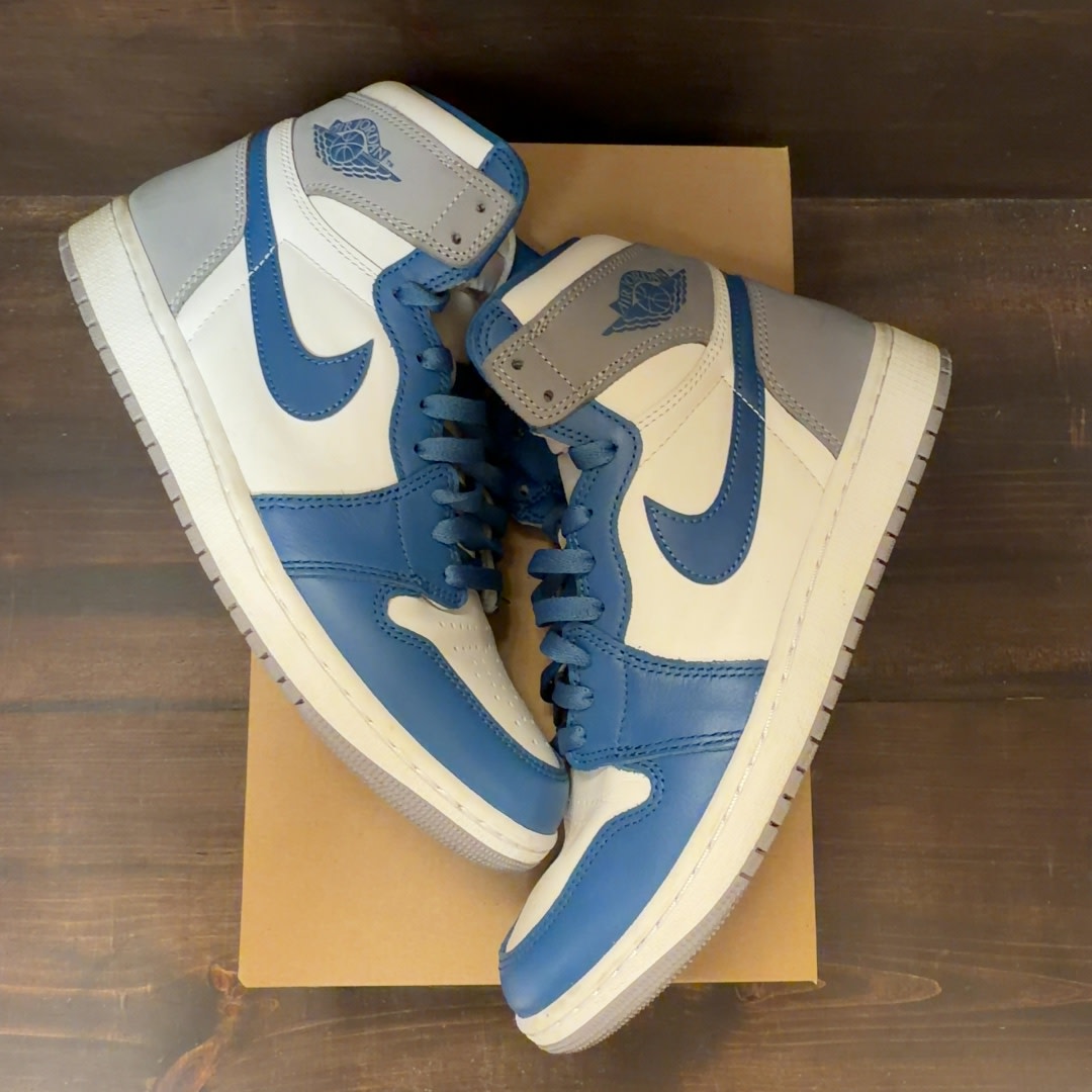 Jordan 1 Retro High OG True Blue Size 9.5 (Pre-Owned) - Image 2