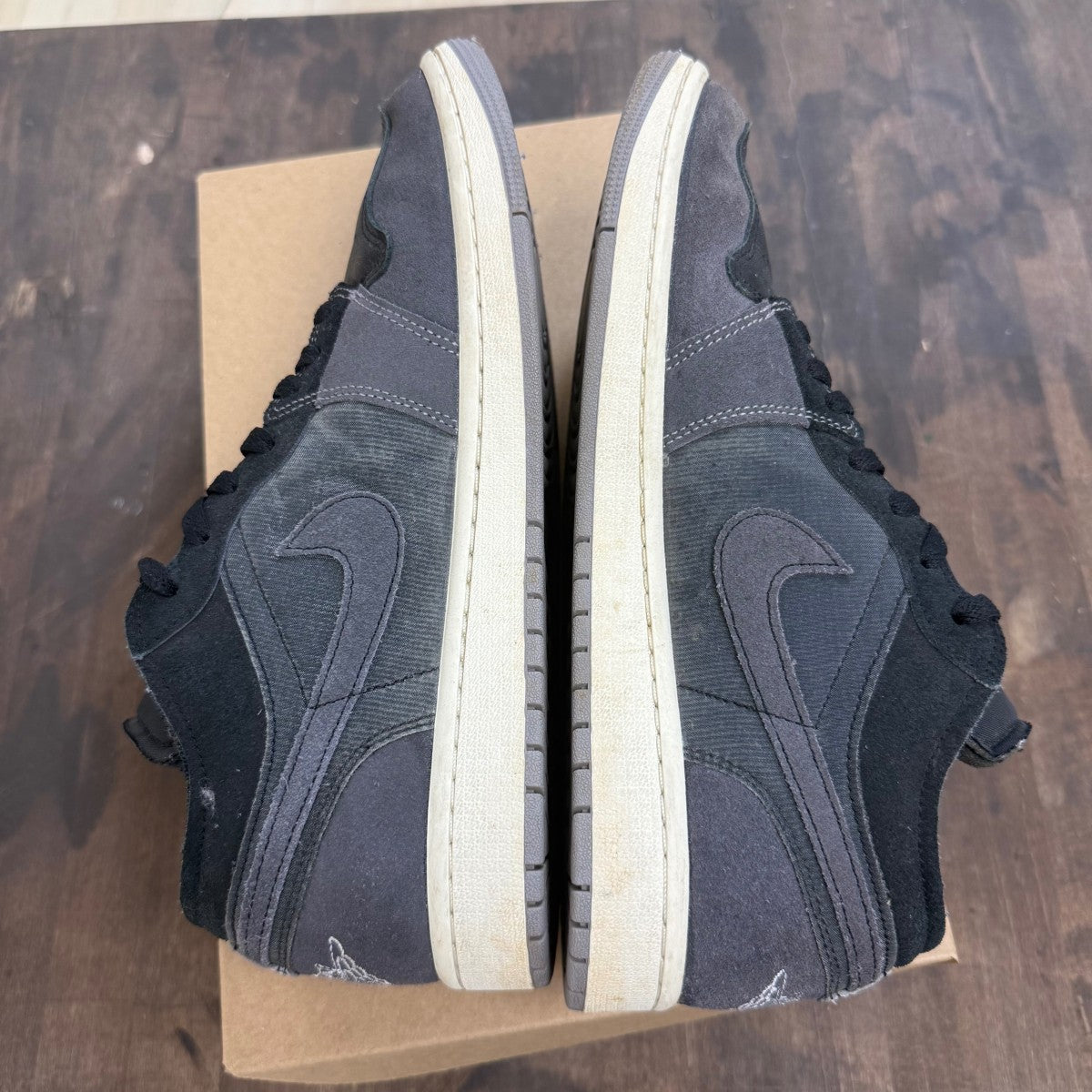 Jordan 1 Low SE Crater Black Grey Size 9.5 (Pre-Owned) - Image 4