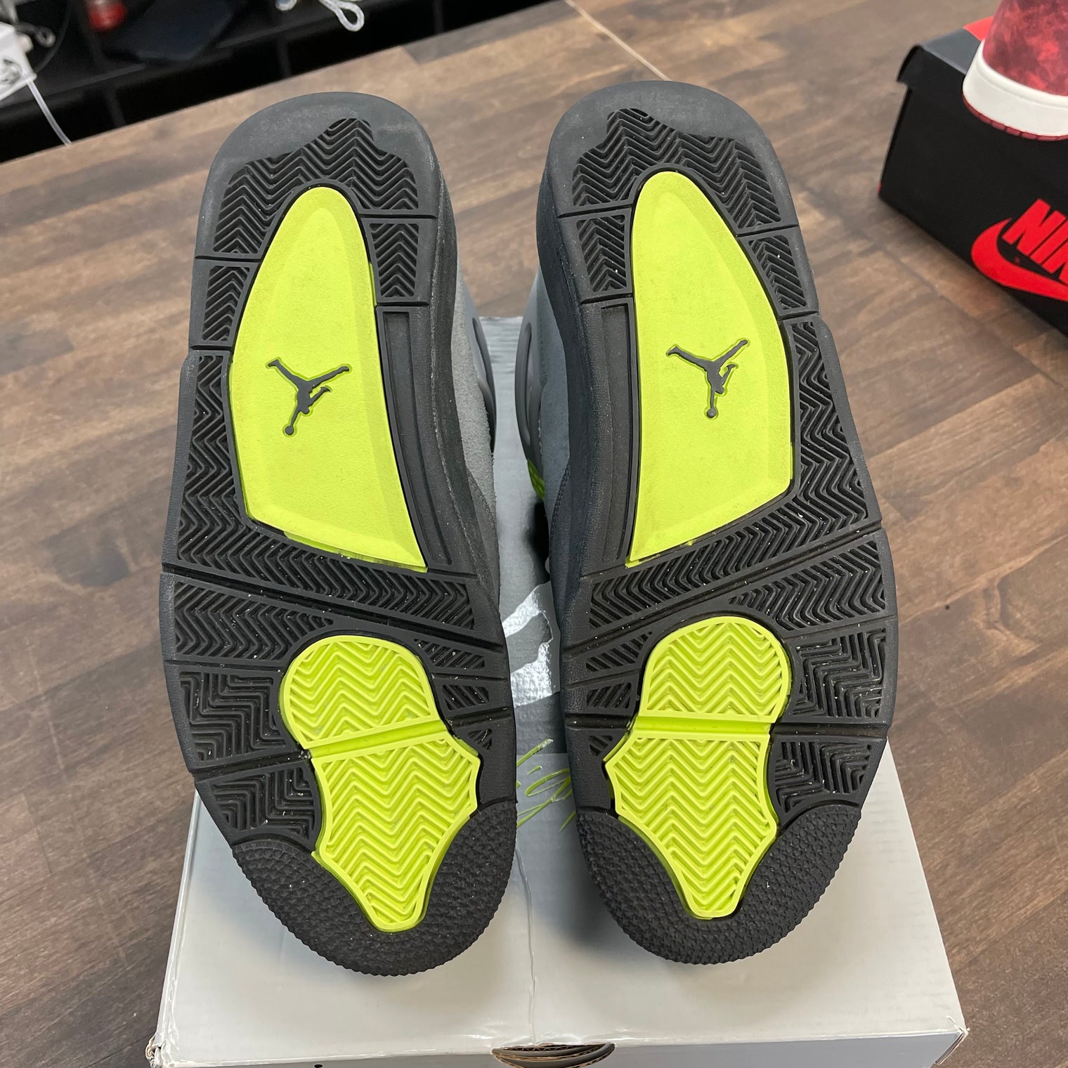 Neon 95 Jordan 4 SE (USED)
