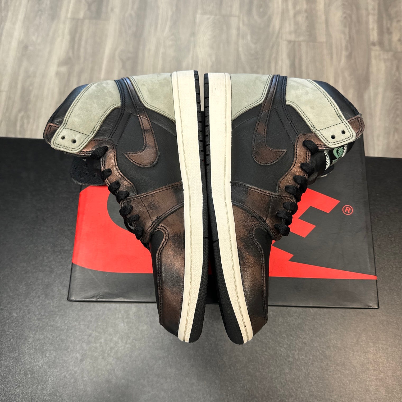 Patina Jordan 1 High (USED)