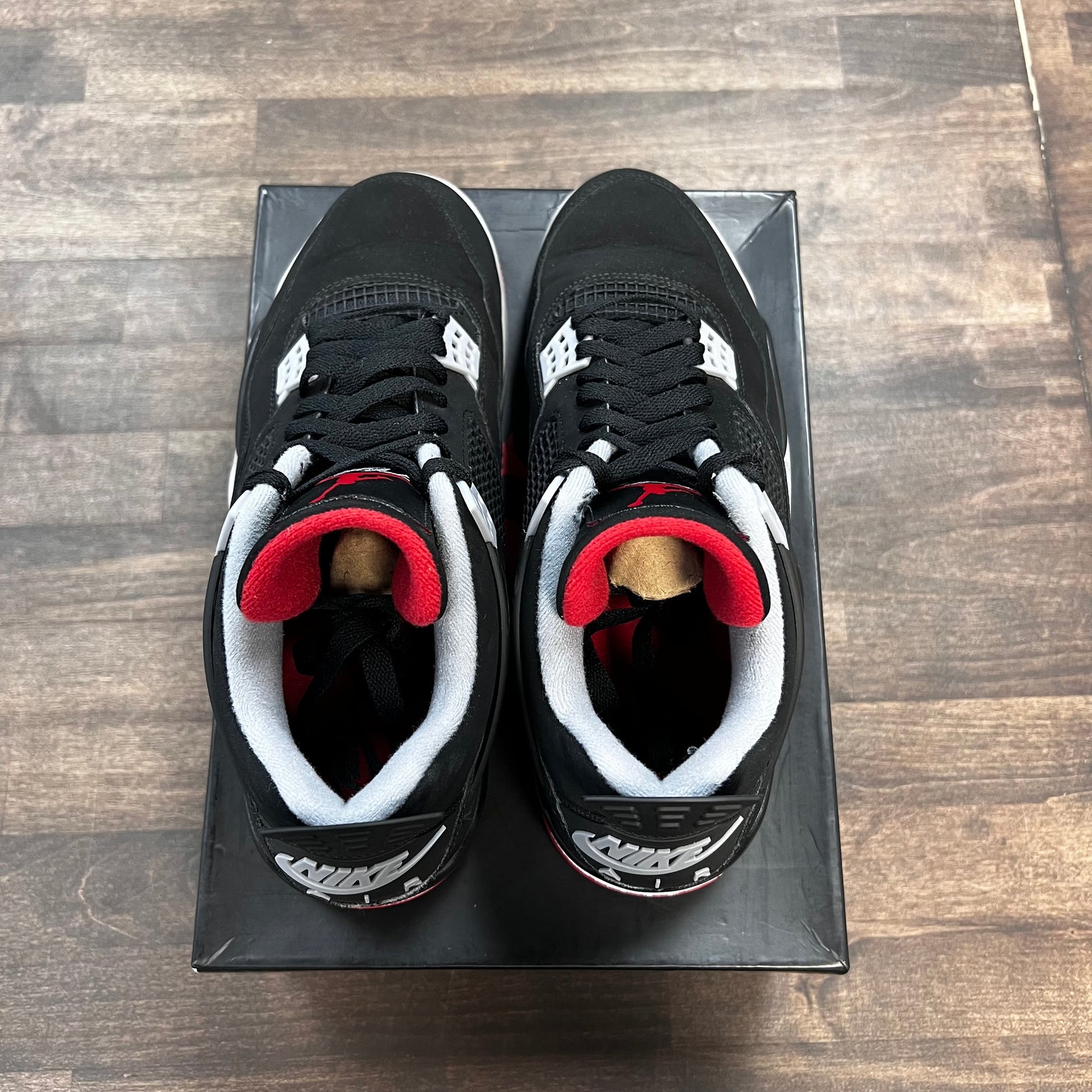 Bred Jordan 4 2019 (USED)