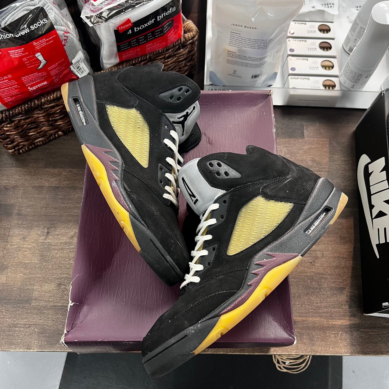 A Ma Maniere Dusk Jordan 5 (USED)