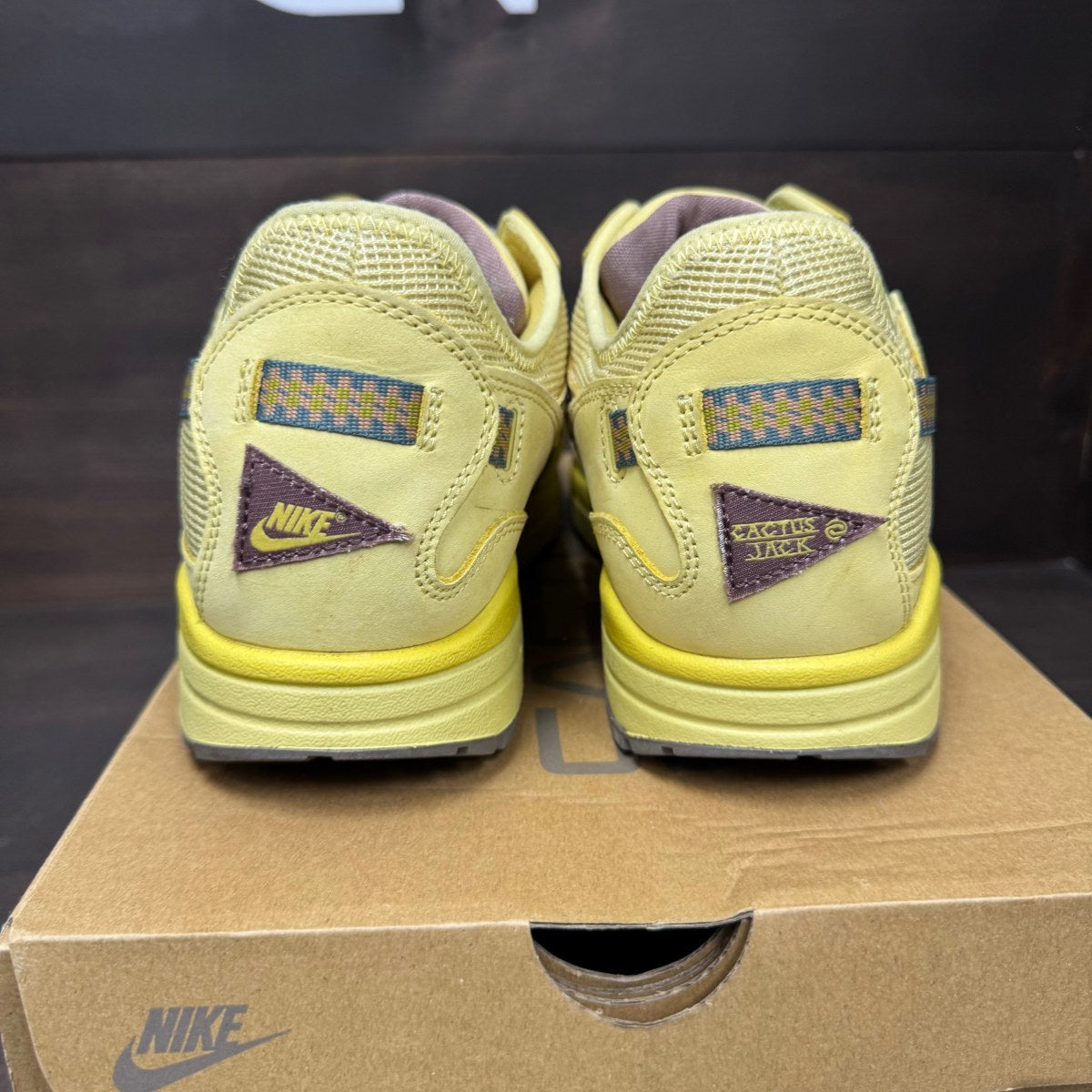 Nike Air Max 1 Travis Scott Cactus Jack Saturn Gold - Image 5