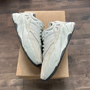 adidas Yeezy Boost 700 Salt Size 7 (Pre-Owned) - Image 1