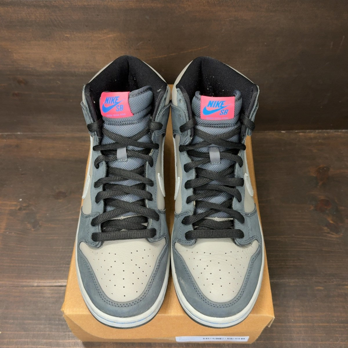 Nike SB Dunk High Pro Medium Grey Pink Size 10 (Pre-Owned) - Image 3