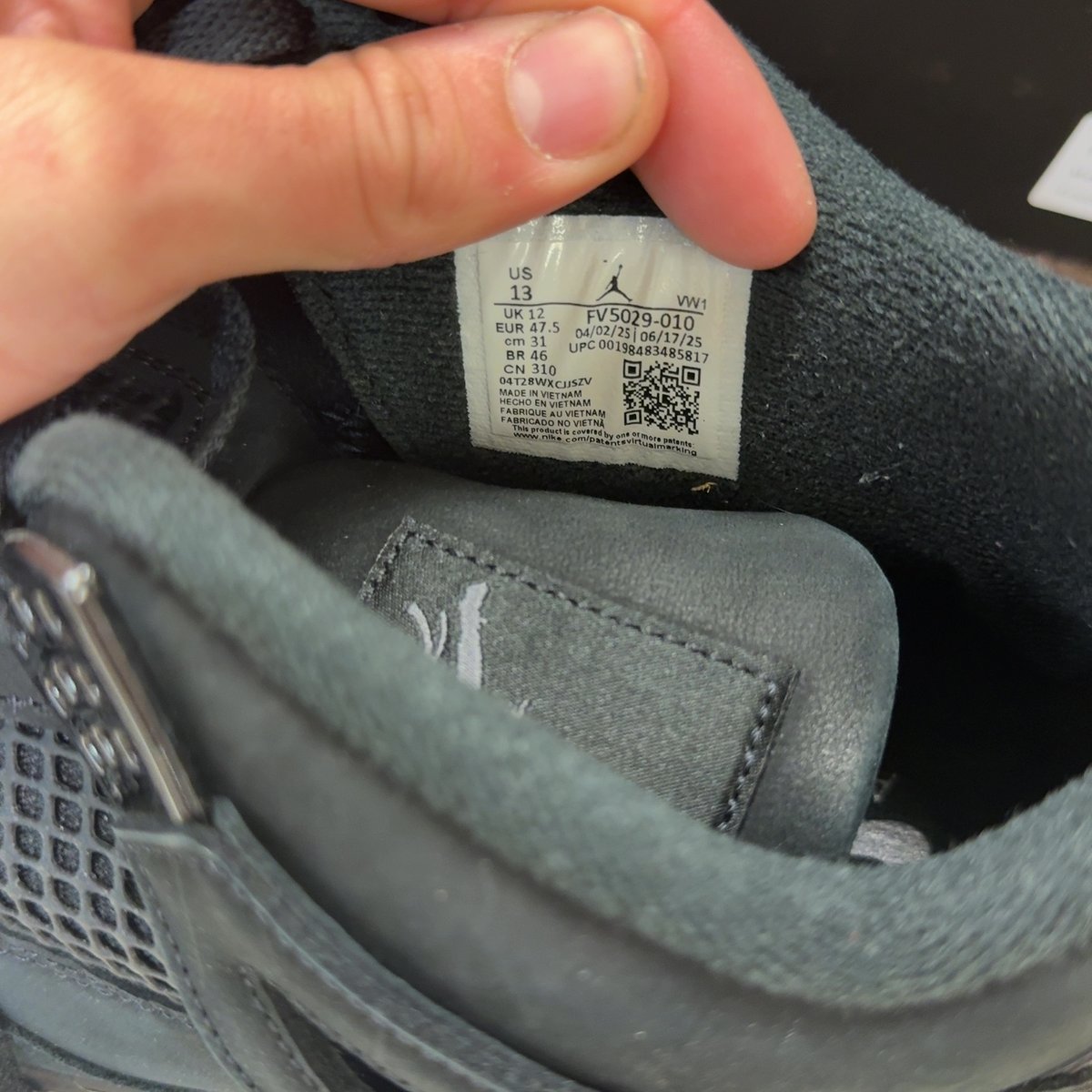 Jordan 4 Retro Black Cat (2025) Size 13 (Pre-Owned) - aux