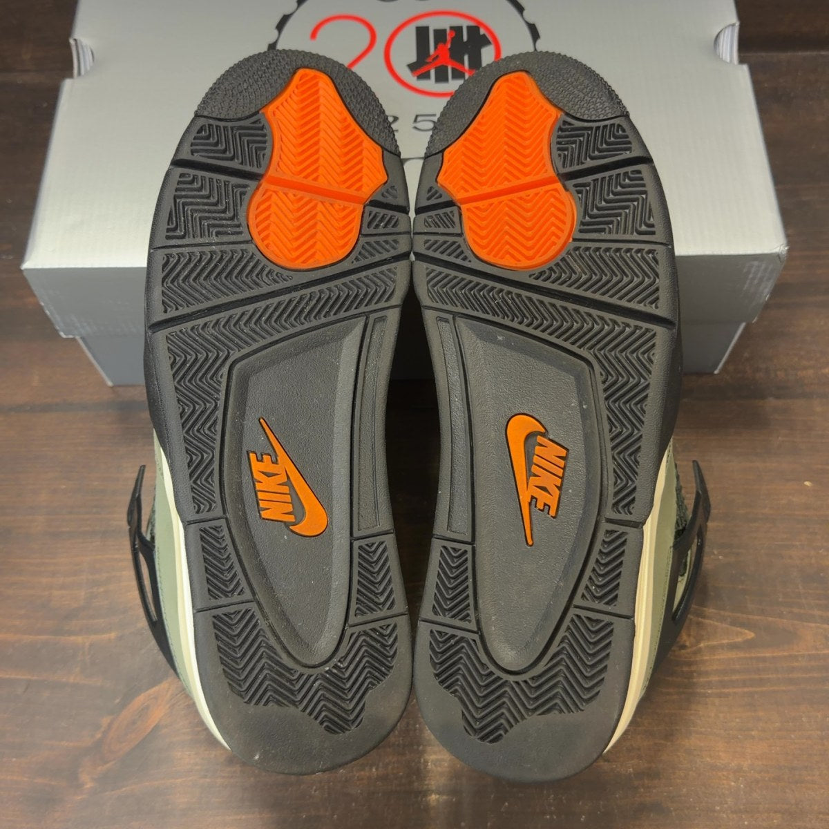 Jordan 4 Retro OG SP Undefeated (2025) - Image 6