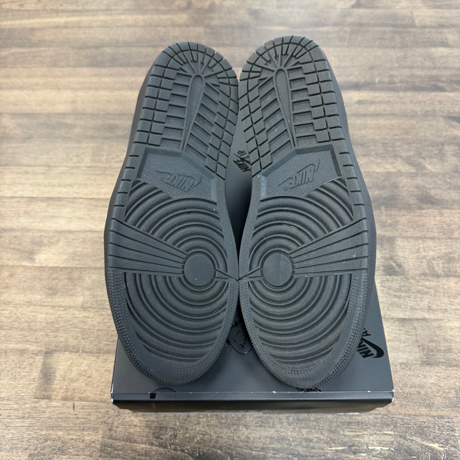 Travis Scott Phantom Jordan 1 Low OG SP (USED)