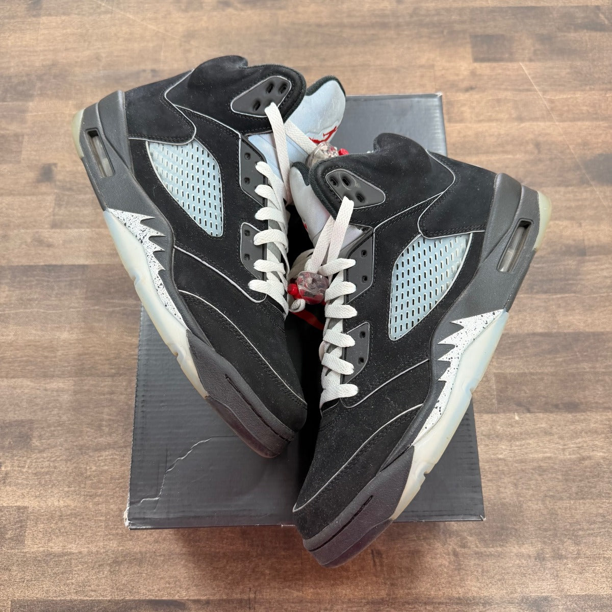 Jordan 5 Retro OG Black Metallic Reimagined Size 10 (Pre-Owned) - Image 1